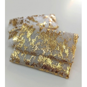 Μπομπονιέρα γάμου φάκελος με δίχτυ με φύλλα χρυσού - ανοιχτό γκρι - χρυσό - ΚΩΔ:MPO-527273-B-G