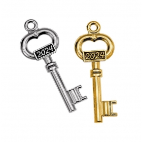 Μεταλλικό κρεμαστό κλειδί με χρονολογία 1.9X5.1cm - ΚΩΔ:M2024-6560-AD