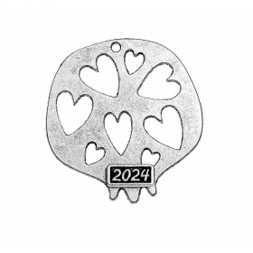Μεταλλικό κρεμαστό ασημί ρόδι με καρδιές και χρονολογία 3.6X3.8cm - ΚΩΔ:M2024-6572-AD