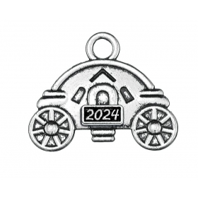 Μεταλλική κρεμαστή ασημί άμαξα με χρονολογία 3X2cm - ΚΩΔ:M2024-8617-AD