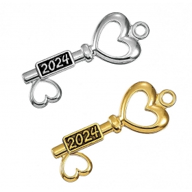 Μεταλλικό κρεμαστό κλειδί-καρδιά με χρονολογία 2X4.5cm - ΚΩΔ:M2024-9903-AD