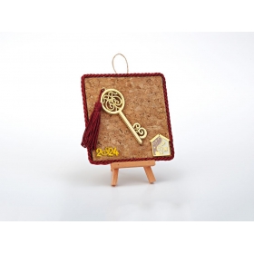 Γούρι από φελλό με χρυσό μεταλλικό κλειδί και καβαλέτο 11cm - ΚΩΔ:EG19197-AD