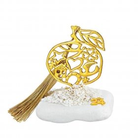 Γούρι Μεταλλικό Χρυσό Ρόδι με Χρυσή Φούντα σε Βότσαλο - ΚΩΔ:EG22152-AD